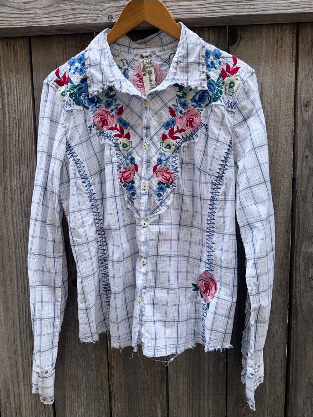 Johnny Was 3J Workshop Embroidered Studded Western Boho Rodeo Rose button-down